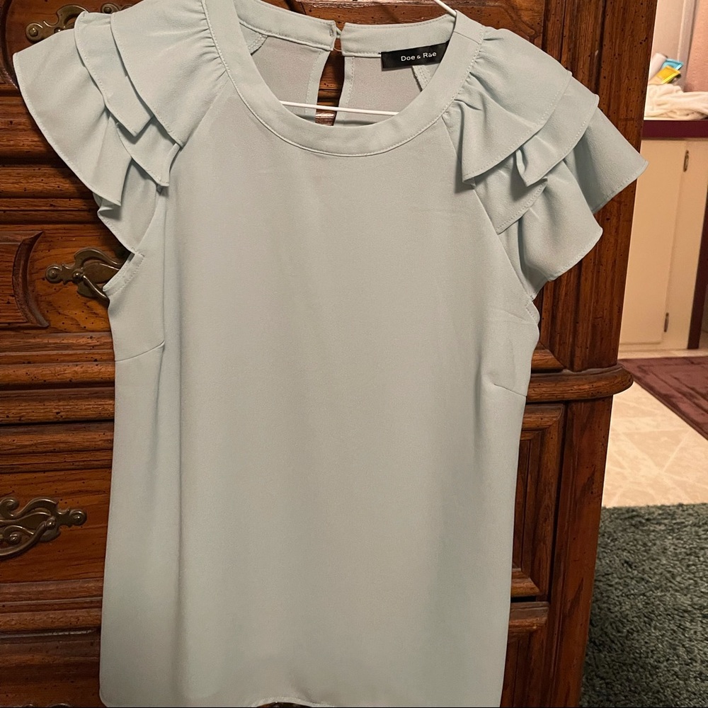Doe & Rae size small